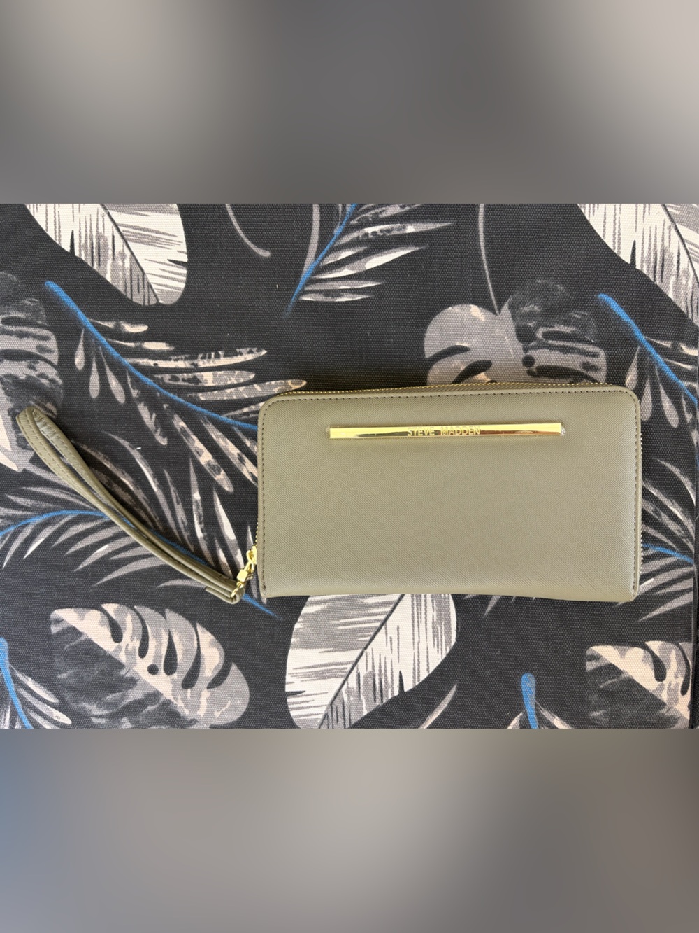 Steve Madden Green Zip Wristlet Wallet with Gold Accent